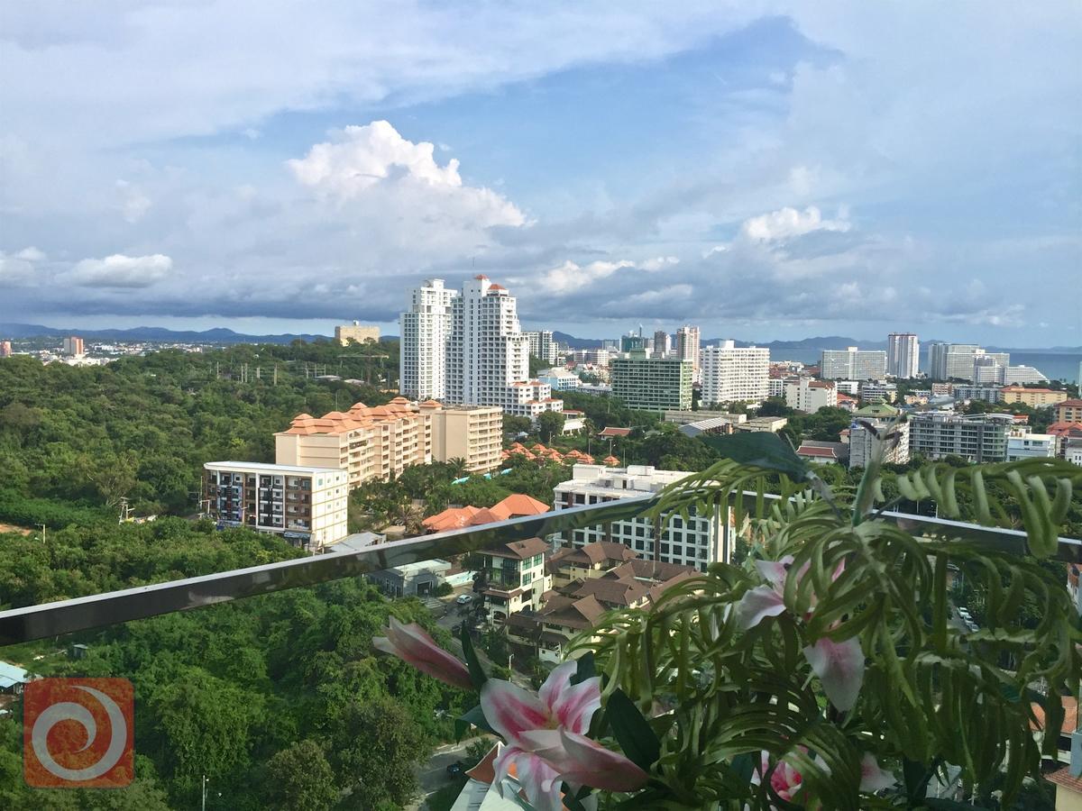 The Cliff Apartment Pattaya Exterior photo